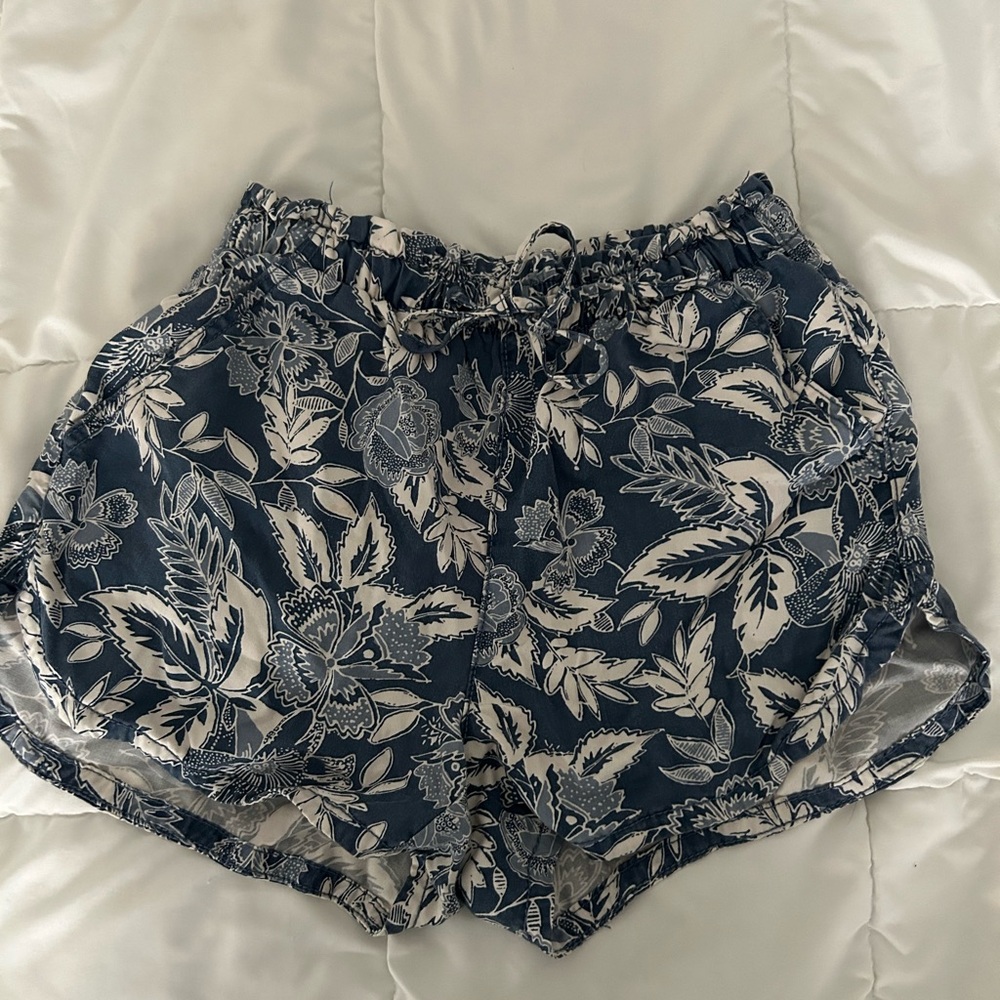 American Eagle Outfitters Blue and White Athletic Shorts
